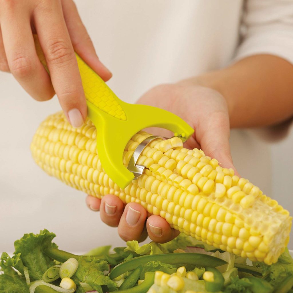 Cool Gadget - Zip corn kernels cleanly and effortlessly with this slicer